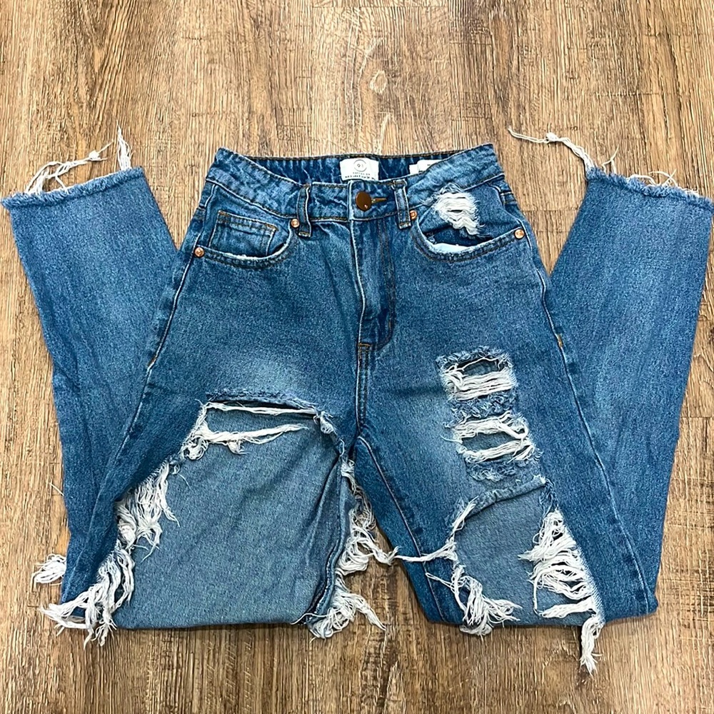 cotton on blue distressed mom jeans